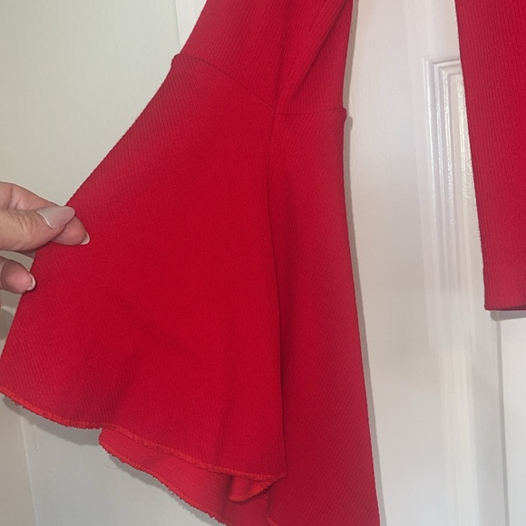 Bundle- like new 2 red crop , long sleeved, cotton and velvet tops. Sz S - Picture 4 of 8